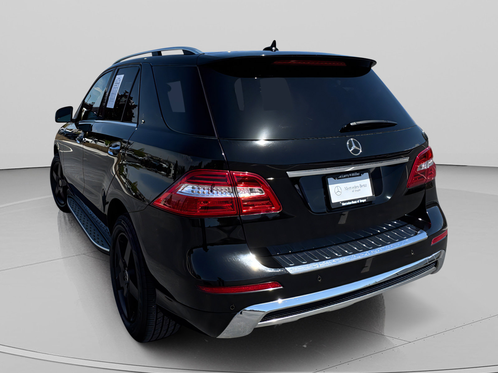 Used 2015 Mercedes-Benz ML 400 4MATIC image 3