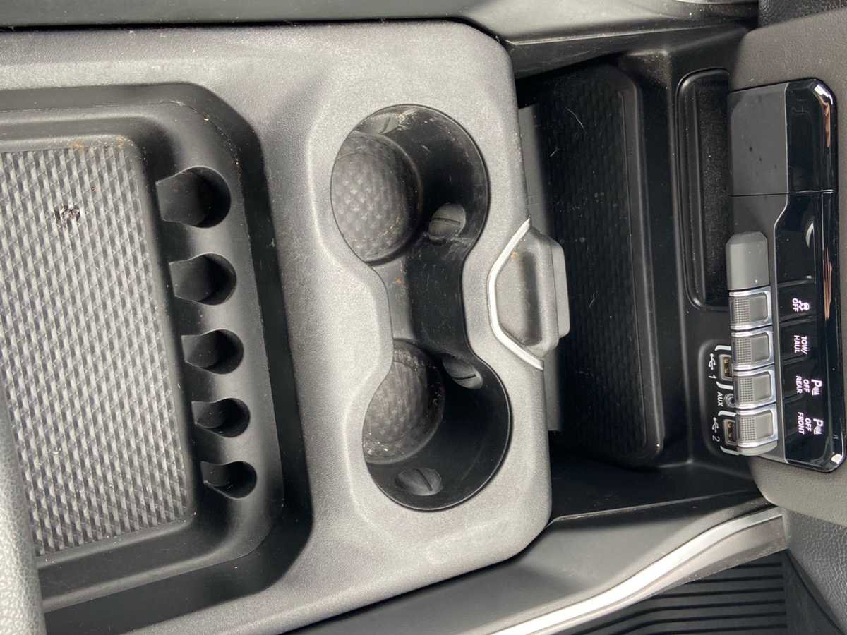 Used 2022 RAM 1500 Big Horn AWD/4WD image 18