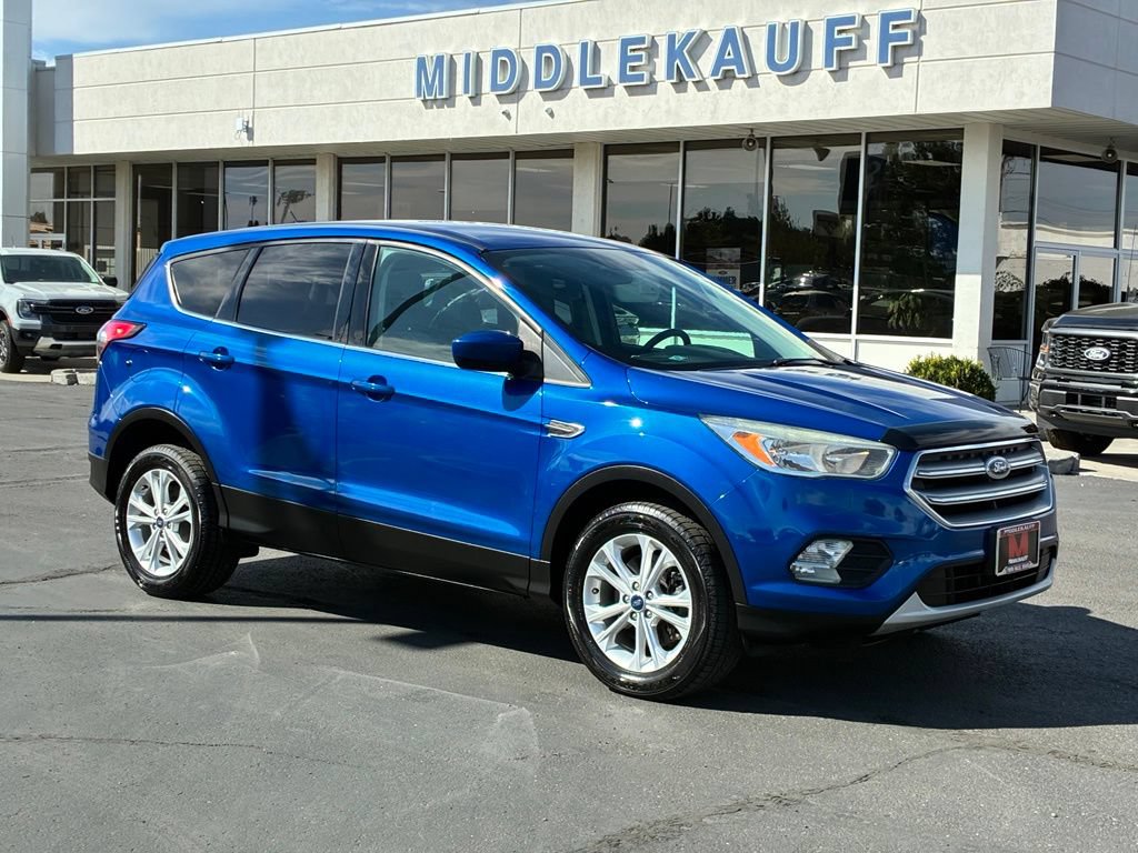 Used 2017 Ford Escape SE AWD/4WD image 3