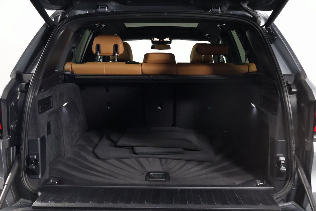 Used 2024 BMW X5 sDrive40i w/ Premium Package RWD image 14