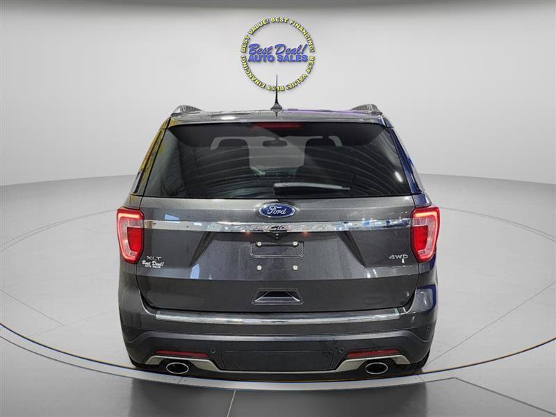 Used 2018 Ford Explorer XLT w/ Equipment Group 202A AWD/4WD image 5
