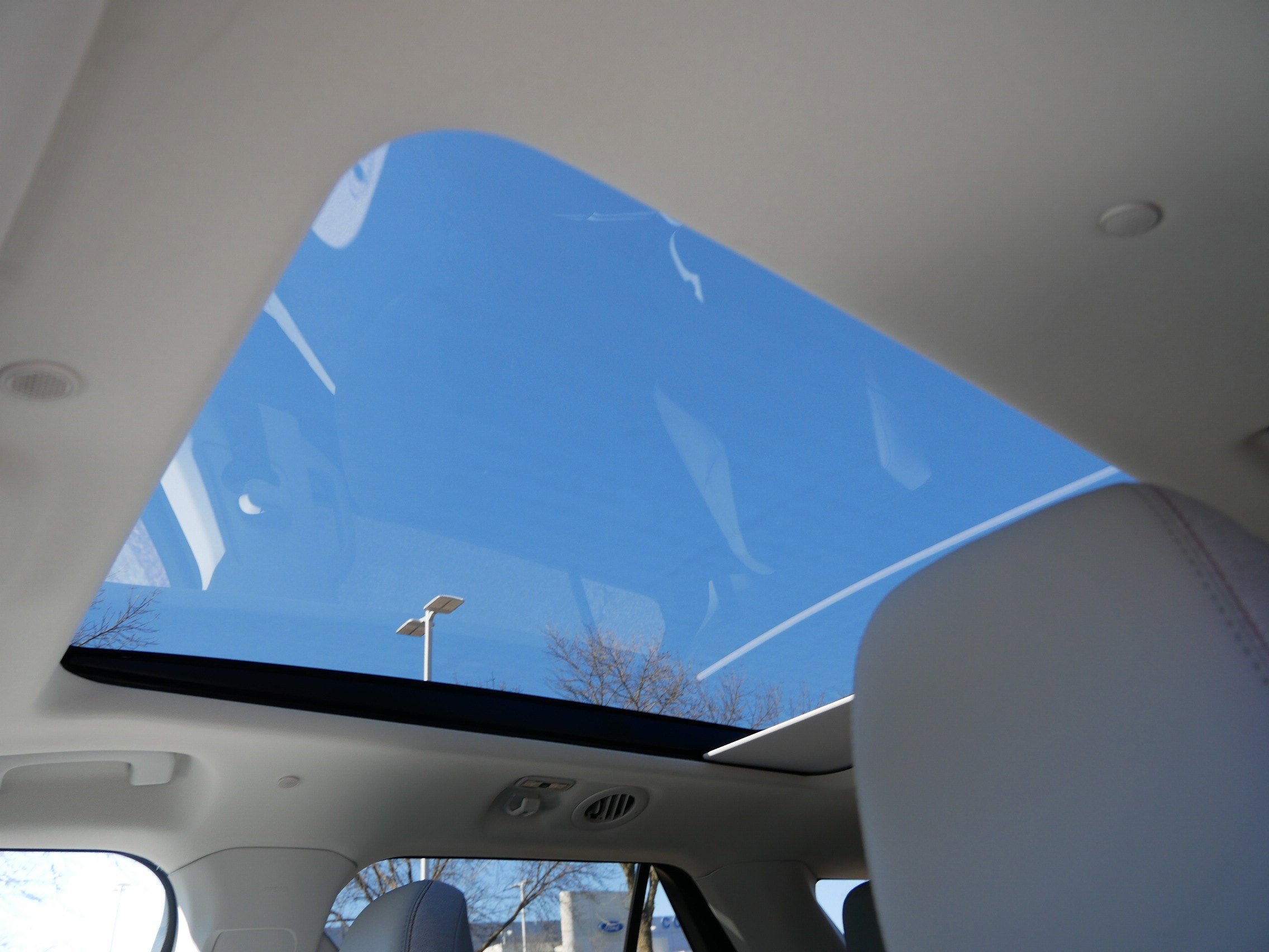 Used 2026 Ford Explorer Active w/ Active Comfort Package image 33