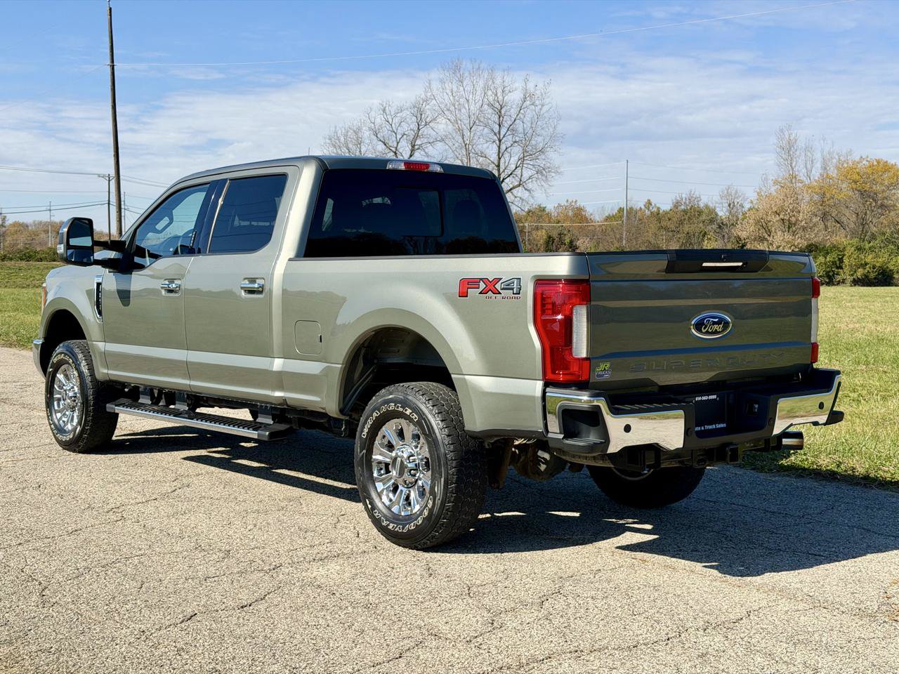 Used 2019 Ford F250 Lariat w/ Lariat Ultimate Package AWD/4WD image 4
