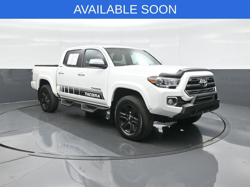 Used 2017 Toyota Tacoma Limited AWD/4WD image 1