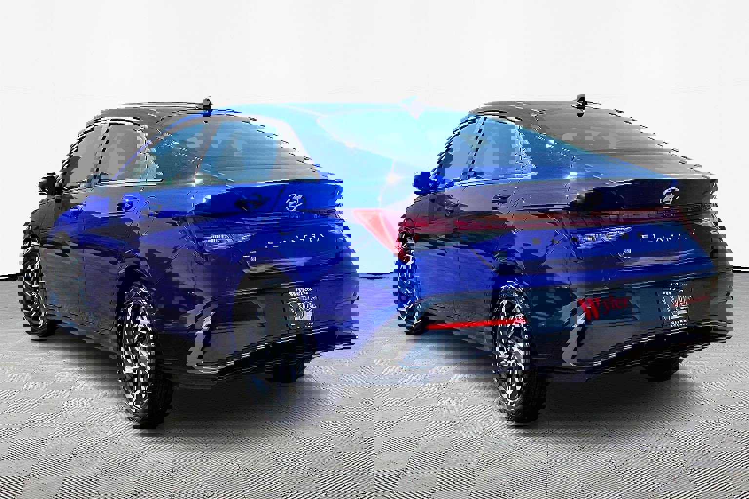 Certified 2025 Hyundai Elantra SEL image 4