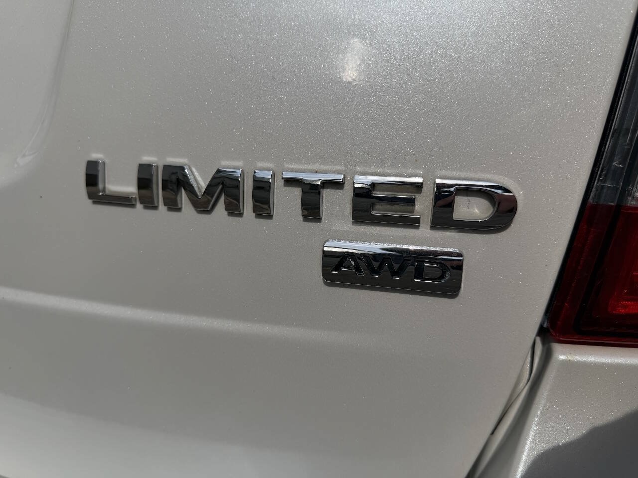 Used 2014 Ford Edge Limited w/ Equipment Group 302A AWD/4WD image 9