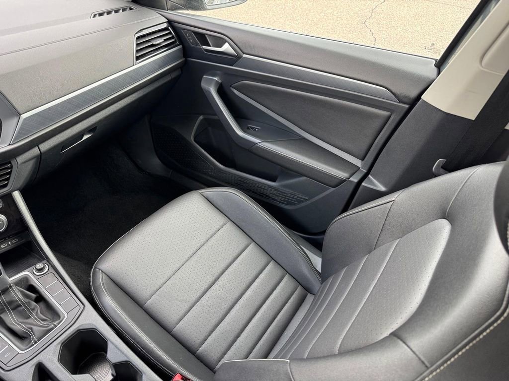 Used 2024 Volkswagen Jetta SE image 20