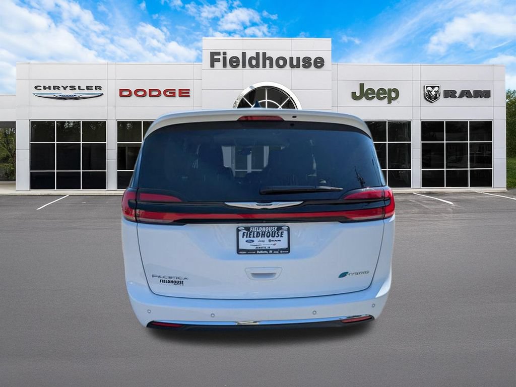 Used 2023 Chrysler Pacifica Touring-L FWD image 11