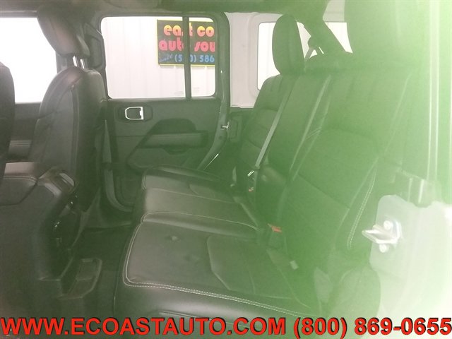 Used 2023 Jeep Wrangler Sahara w/ Cold Weather Group AWD/4WD image 14