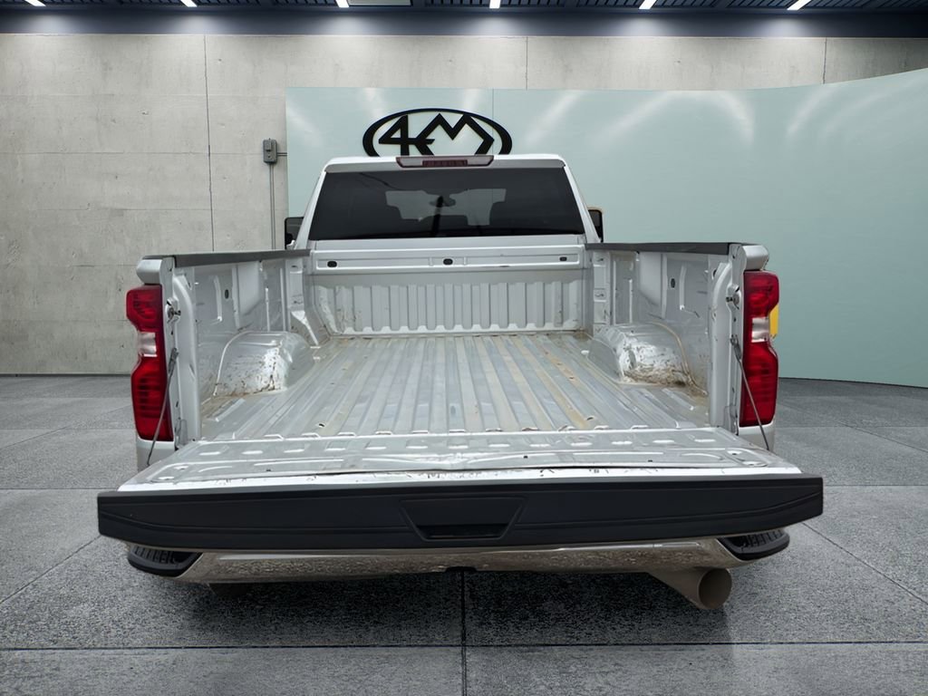 Used 2022 Chevrolet Silverado 3500 LT AWD/4WD image 4