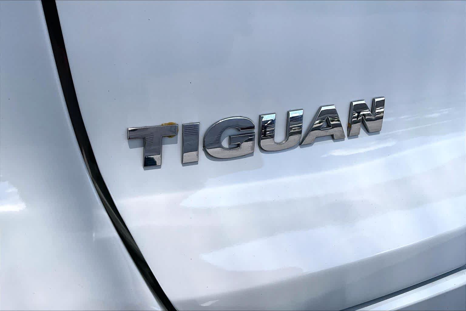 Used 2017 Volkswagen Tiguan S AWD/4WD image 10