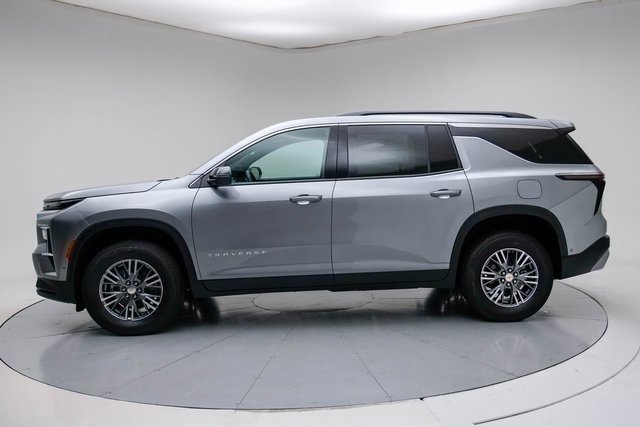 New 2026 Chevrolet Traverse LT w/ Enhanced Driving Package image 3