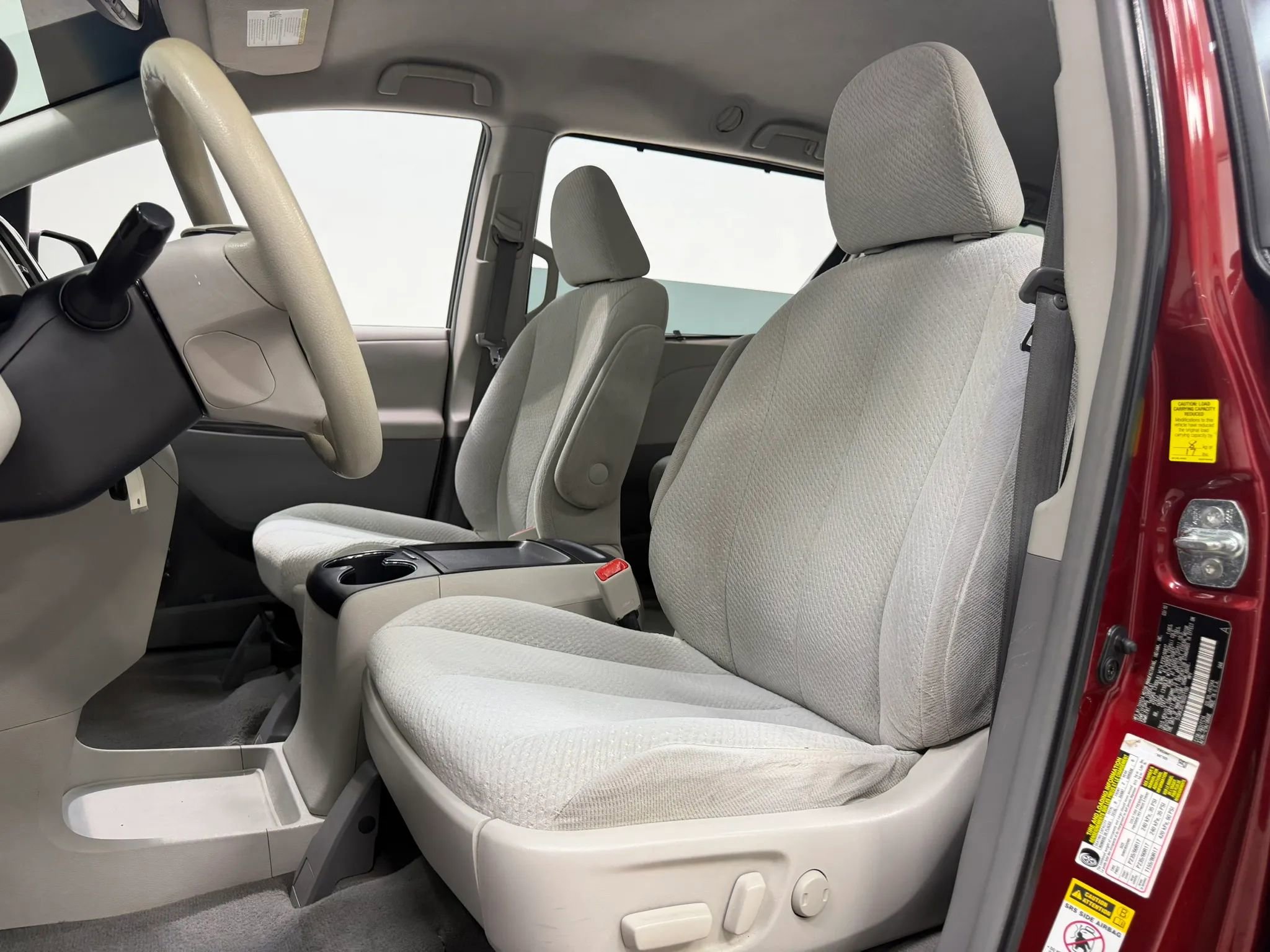 Used 2011 Toyota Sienna LE FWD image 15
