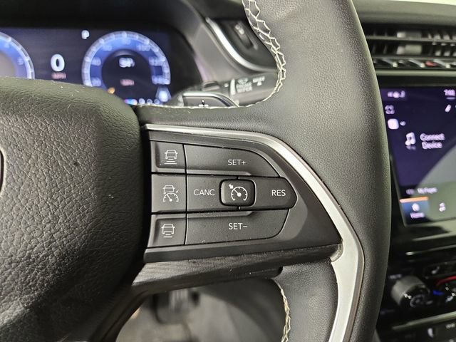 Used 2023 Jeep Grand Cherokee Laredo w/ Luxury Tech Group I image 23