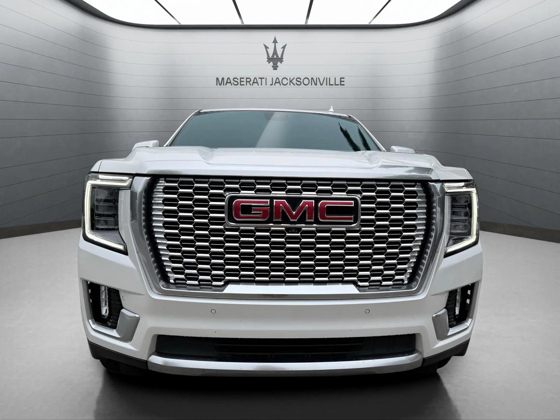 Used 2024 GMC Yukon Denali image 8
