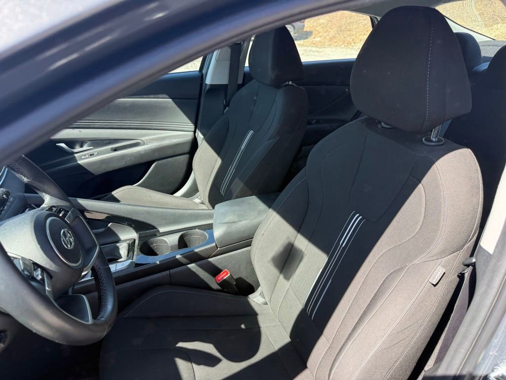 Used 2023 Hyundai Elantra SEL w/ Convenience Package FWD image 32