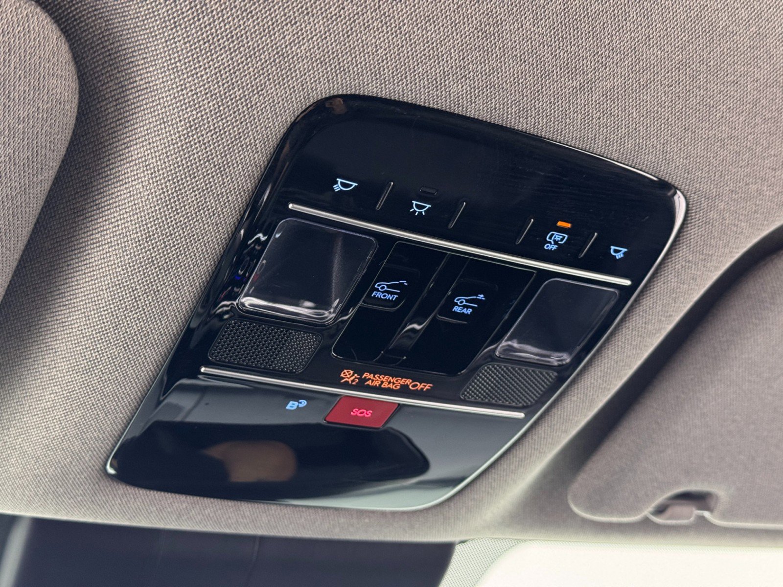 Used 2024 Hyundai Santa Fe Limited image 34