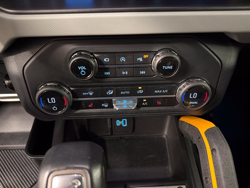 Used 2023 Ford Bronco Badlands w/ Sasquatch Package AWD/4WD image 13