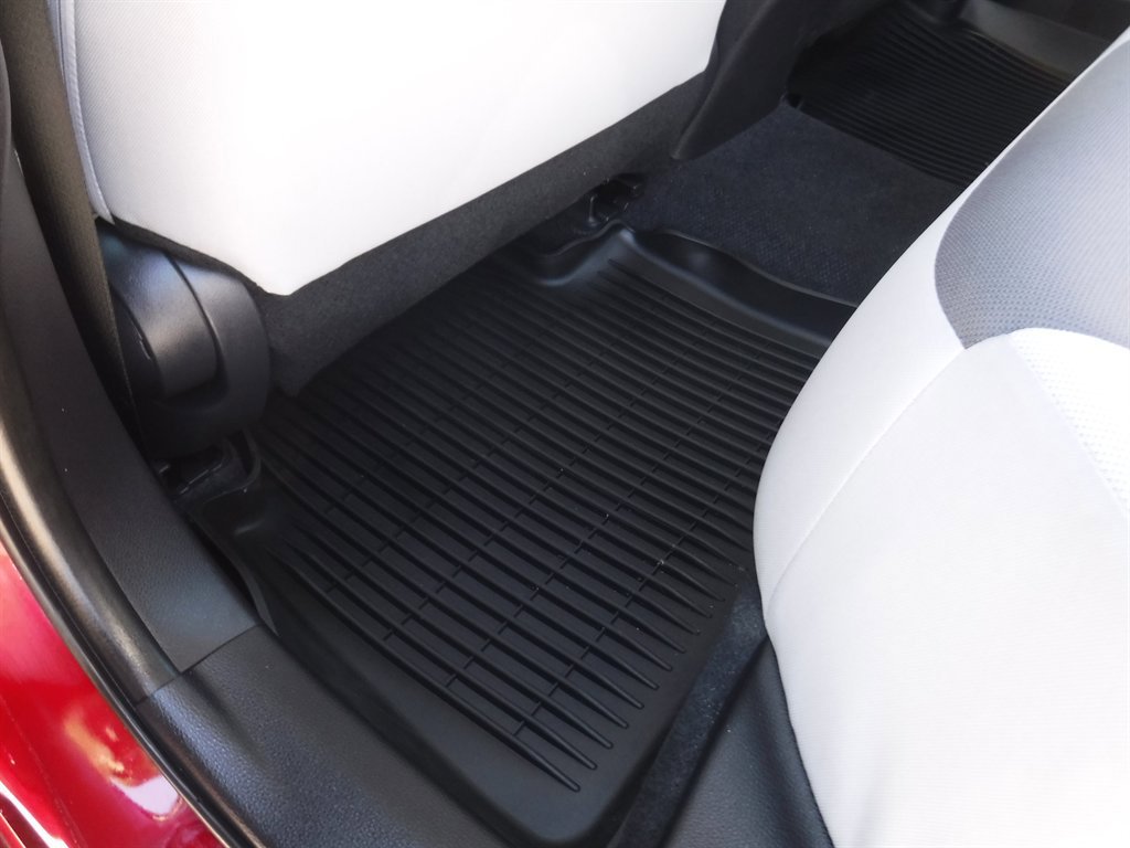 Used 2025 Toyota Corolla LE image 8