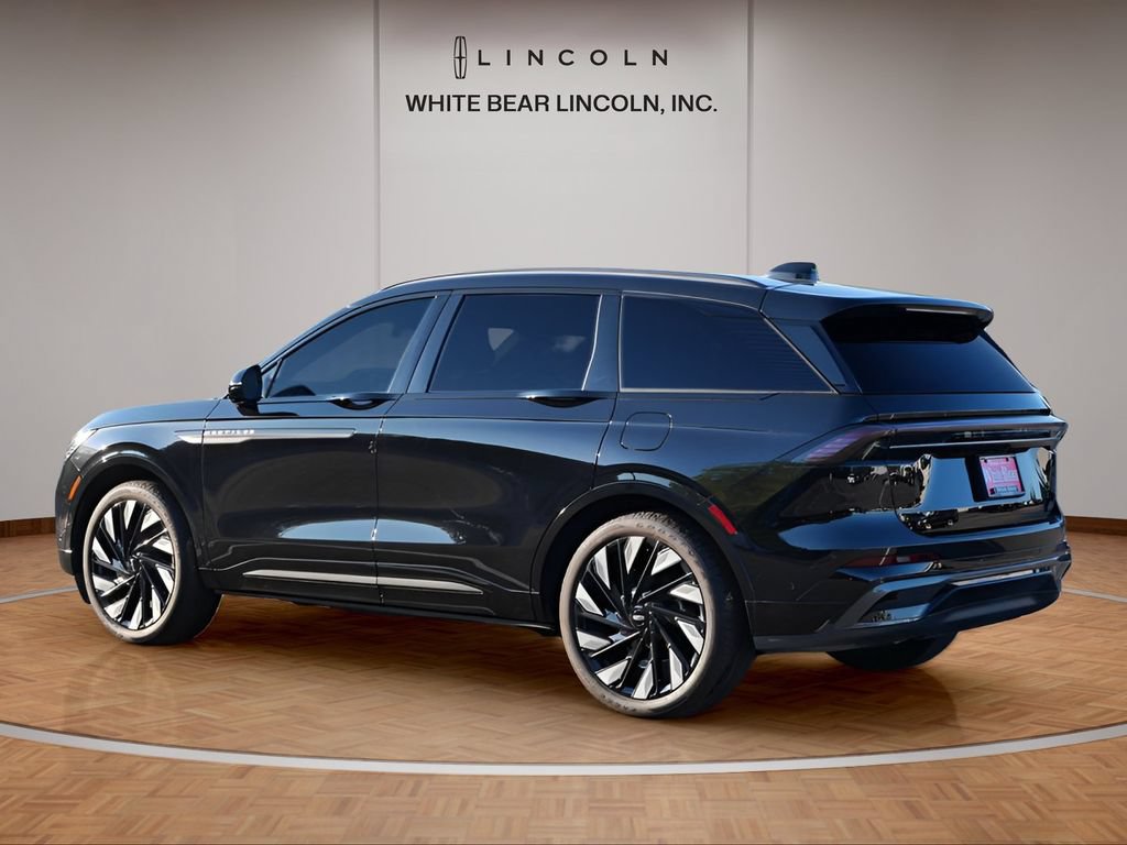 Used 2024 Lincoln Nautilus Reserve w/ Equipment Group 203A AWD/4WD image 14