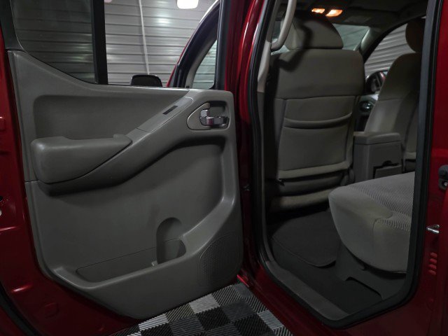 Used 2019 Nissan Frontier SV image 33