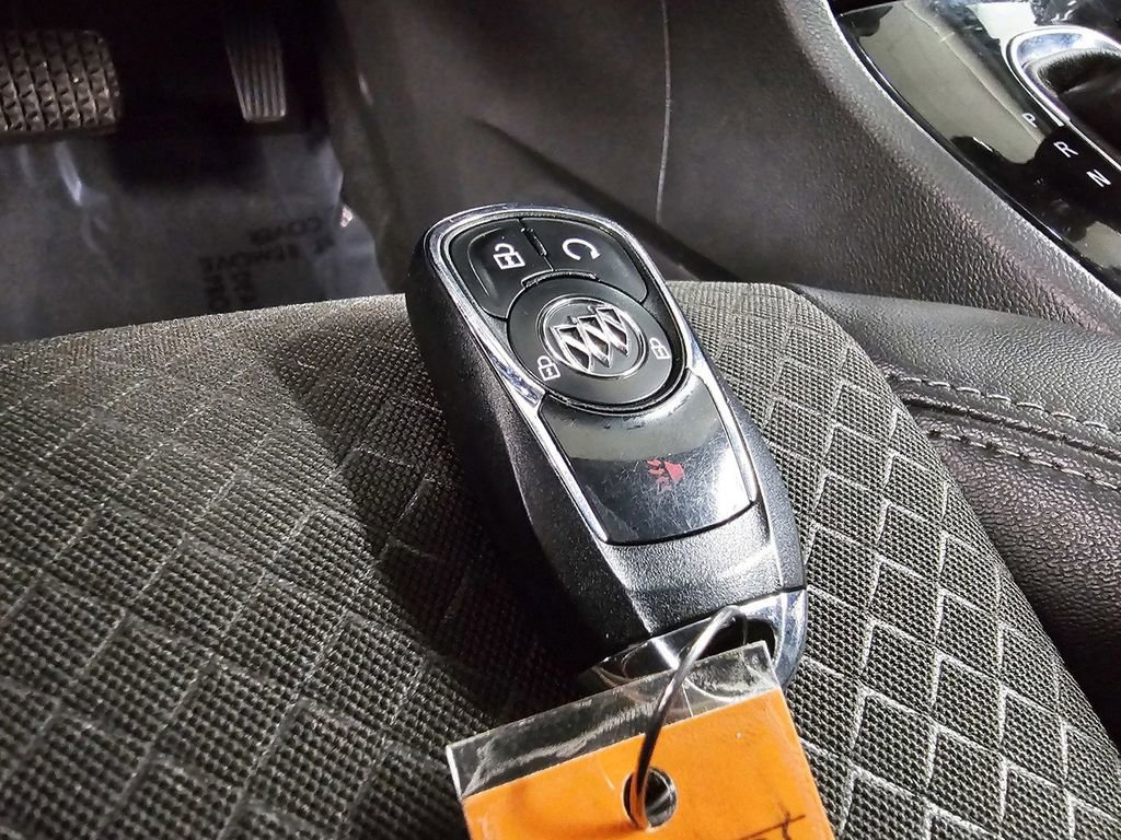 Used 2021 Buick Encore Preferred w/ Safety Package II FWD image 34