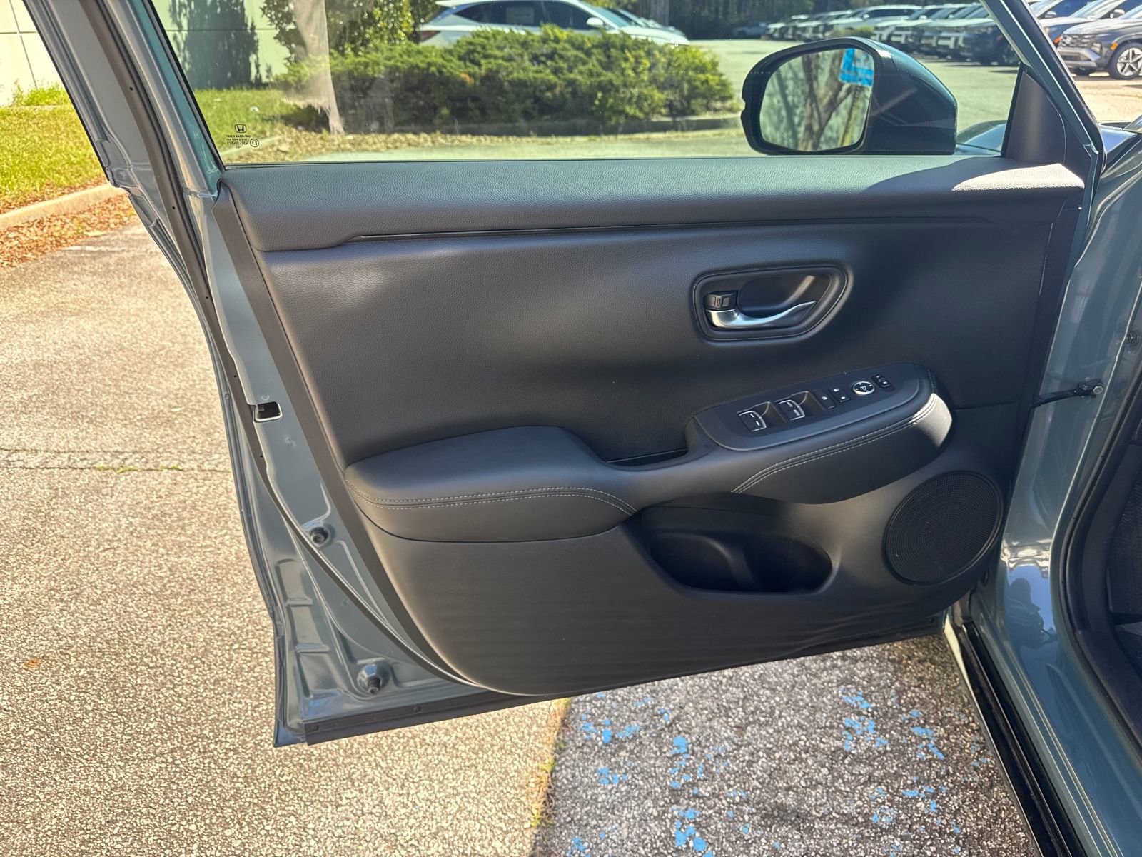 Used 2024 Honda HR-V EX-L image 10