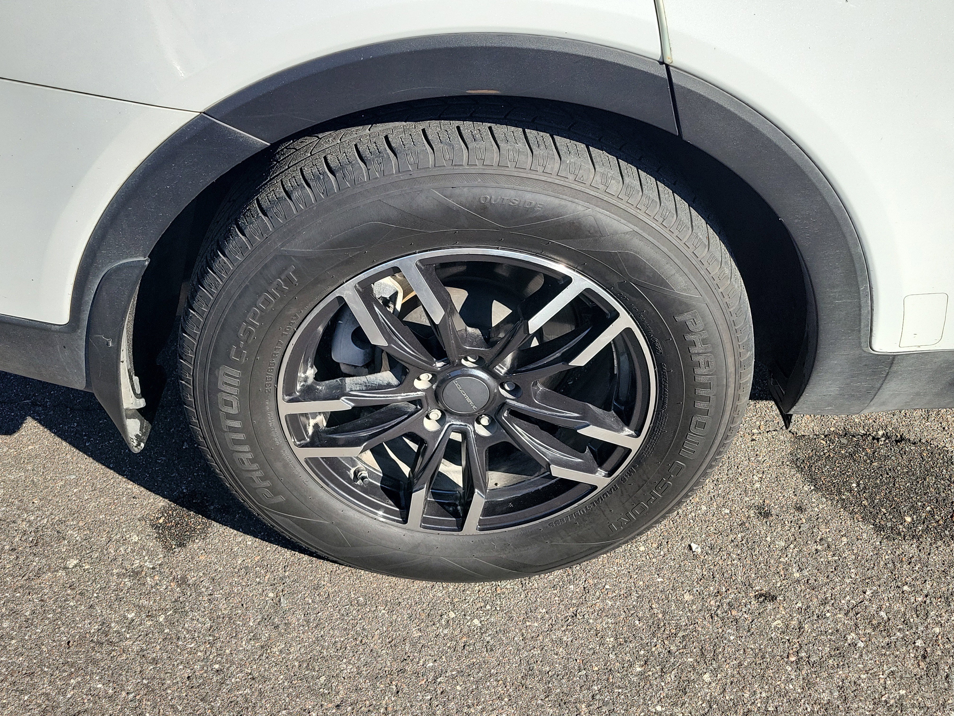 Used 2019 Kia Sorento EX image 42