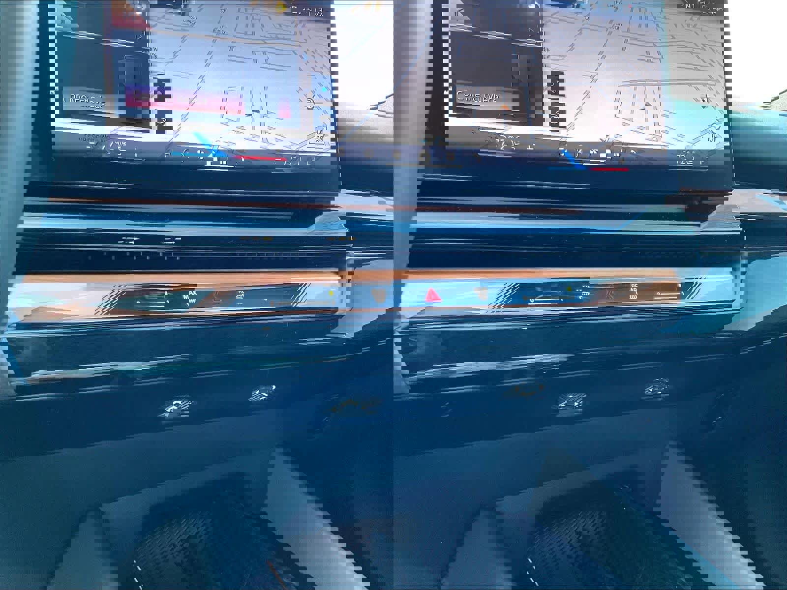 Certified 2026 BMW i5 eDrive40 w/ Premium Package image 32