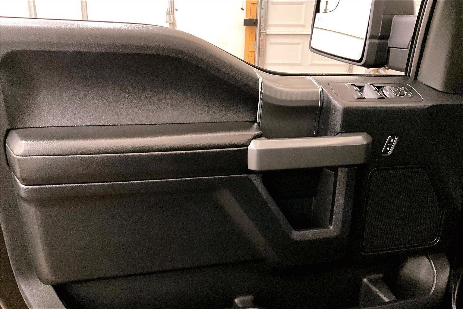 Used 2016 Ford F150 XLT w/ Equipment Group 302A Luxury image 22