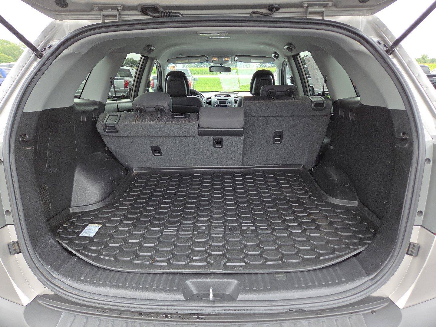 Used 2012 Kia Sorento FWD image 12