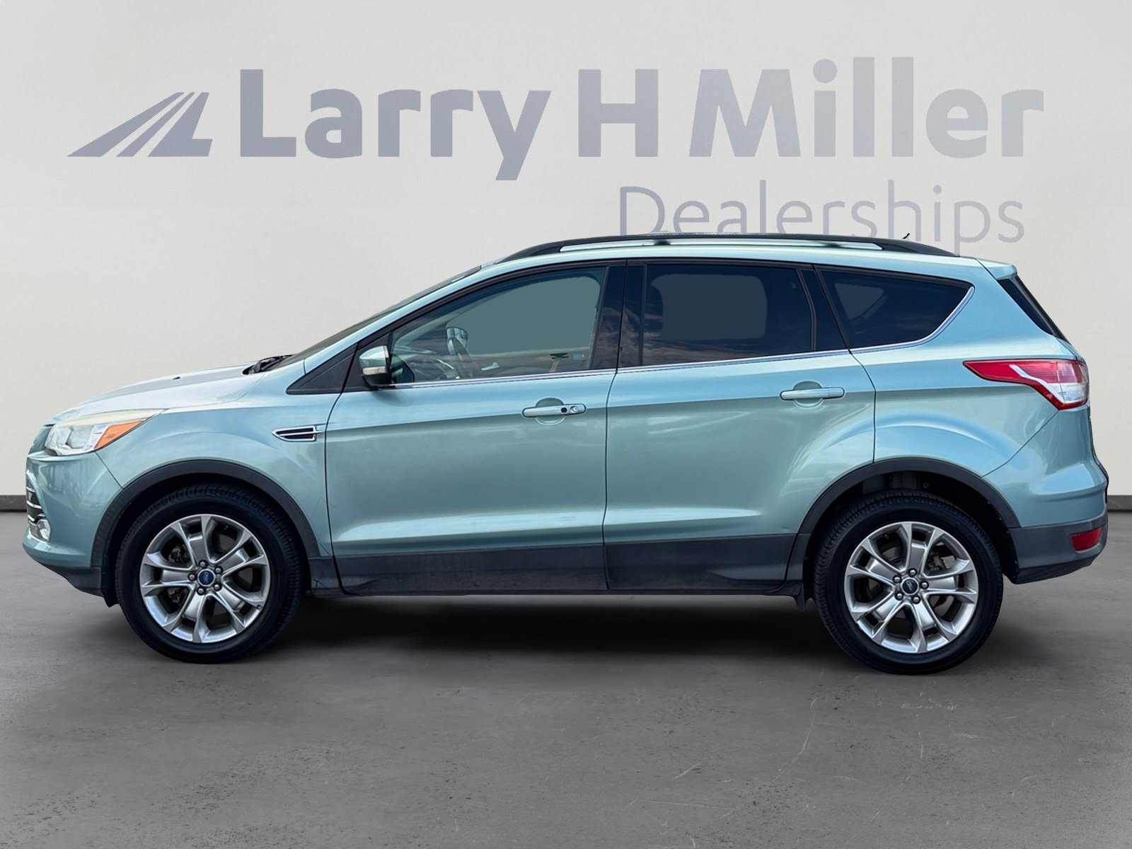 Used 2013 Ford Escape SEL AWD/4WD image 2