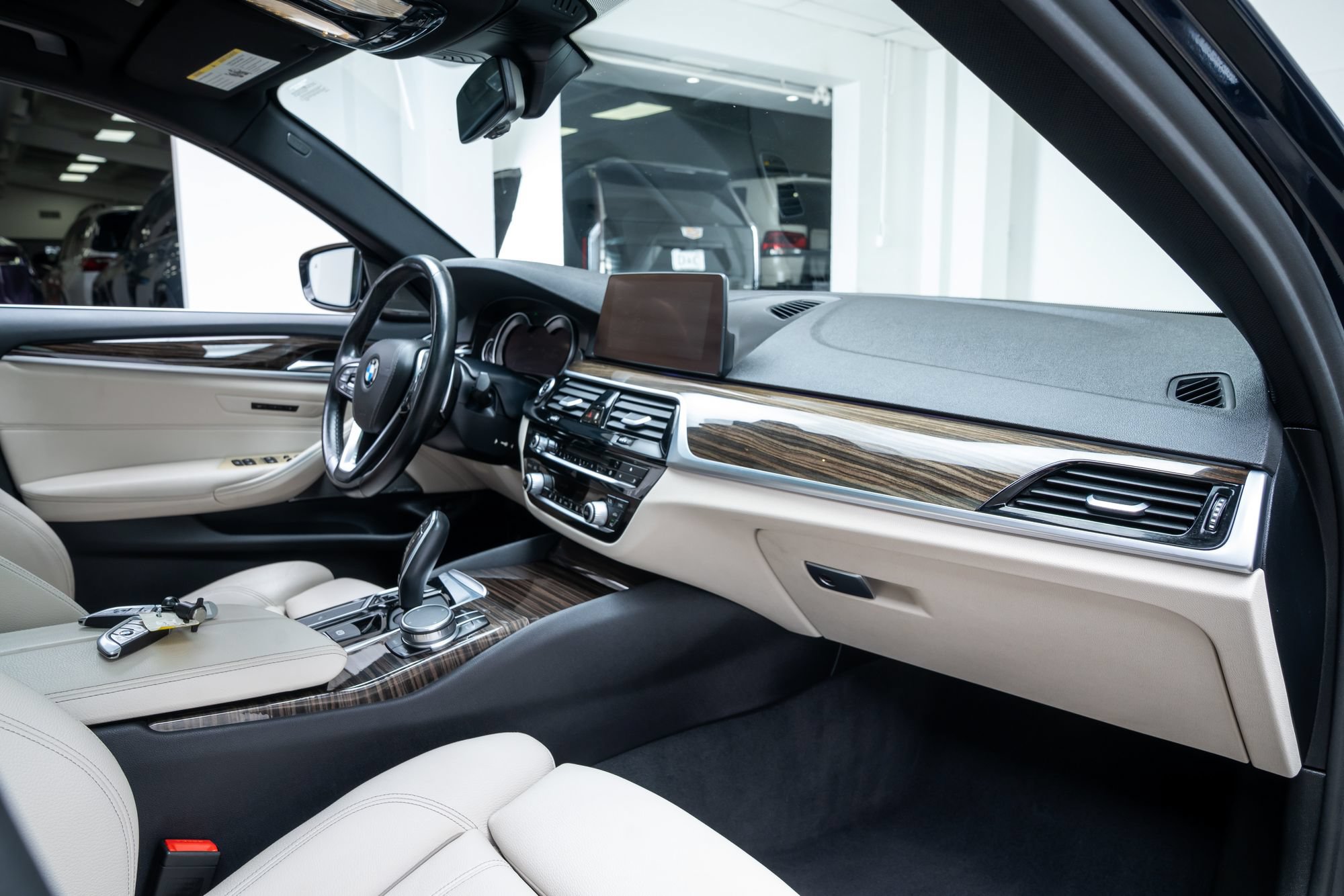 Used 2019 BMW 530i RWD image 27