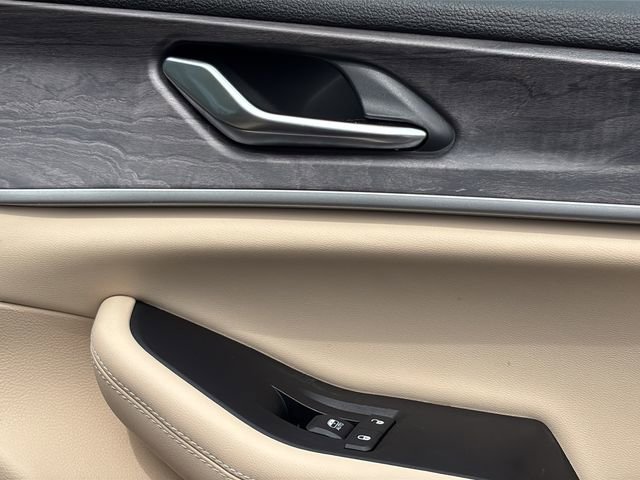 Certified 2023 Jeep Grand Cherokee L Limited image 32