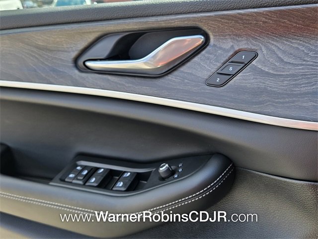 New 2025 Jeep Grand Cherokee Limited image 29