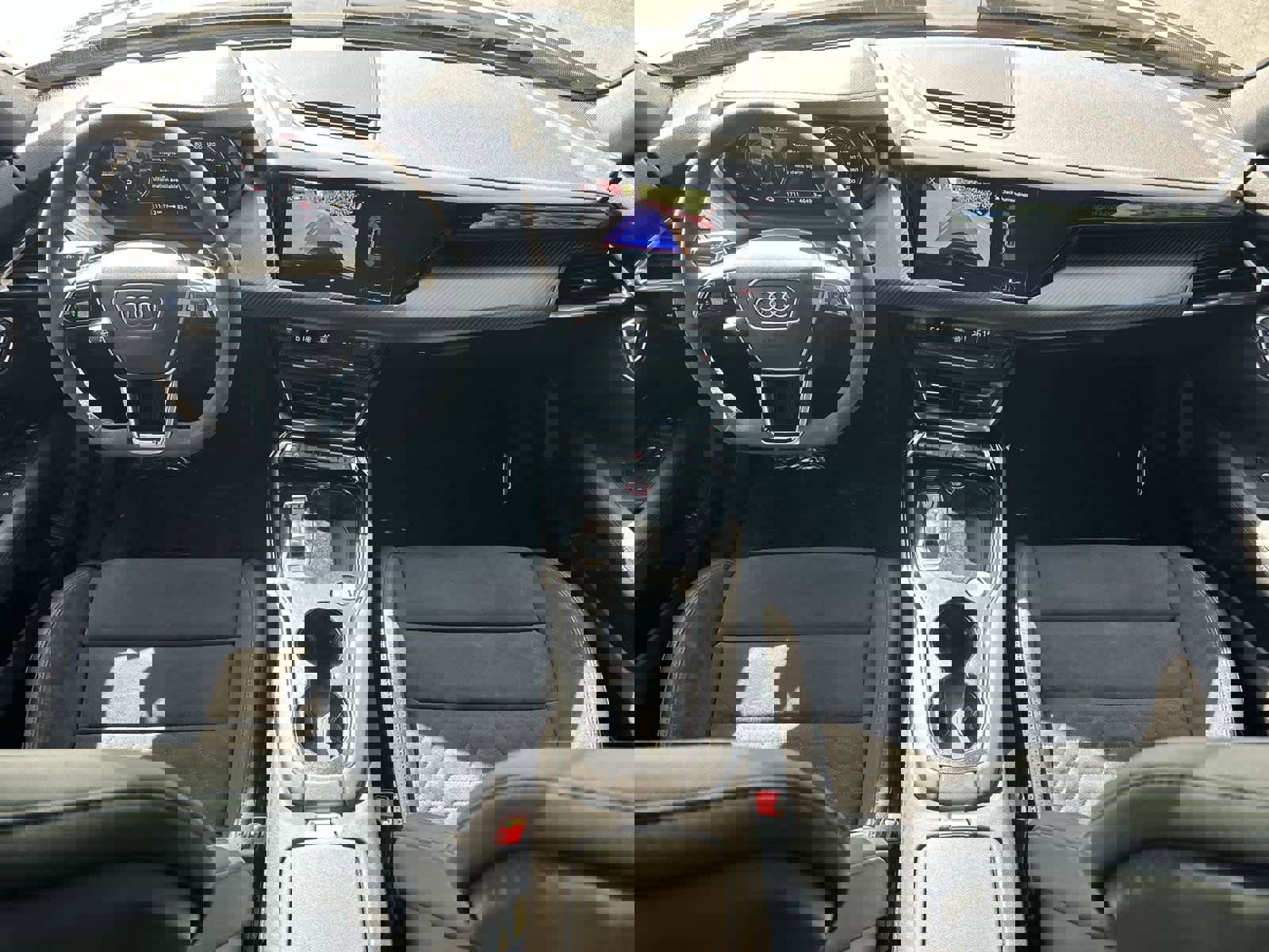 Used 2022 Audi e-tron GT Premium Plus image 10