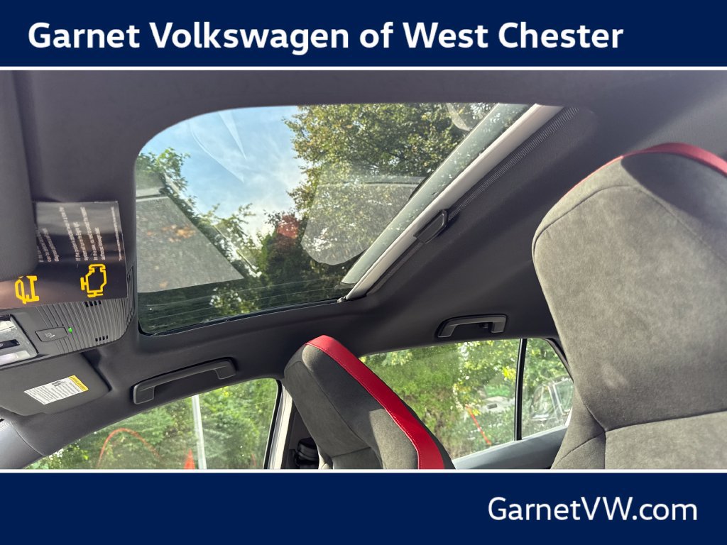 New 2026 Volkswagen GTI SE FWD image 19