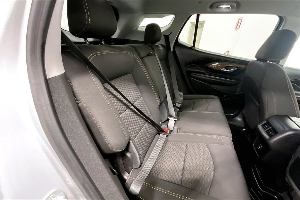 Used 2021 GMC Terrain SLE w/ Driver Convenience Package FWD image 28
