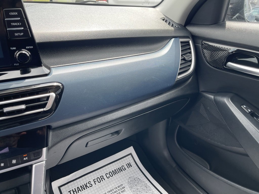 Used 2023 Kia Seltos S image 27