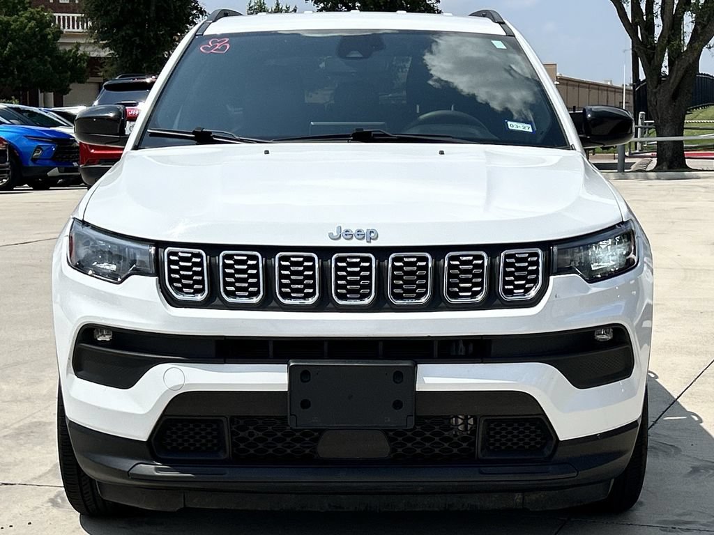 Used 2024 Jeep Compass Latitude AWD/4WD image 9