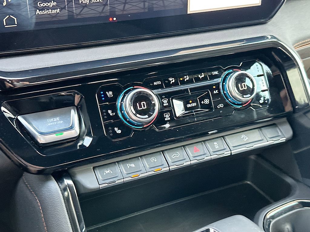 Used 2024 GMC Sierra 1500 AT4 w/ Technology Package image 14