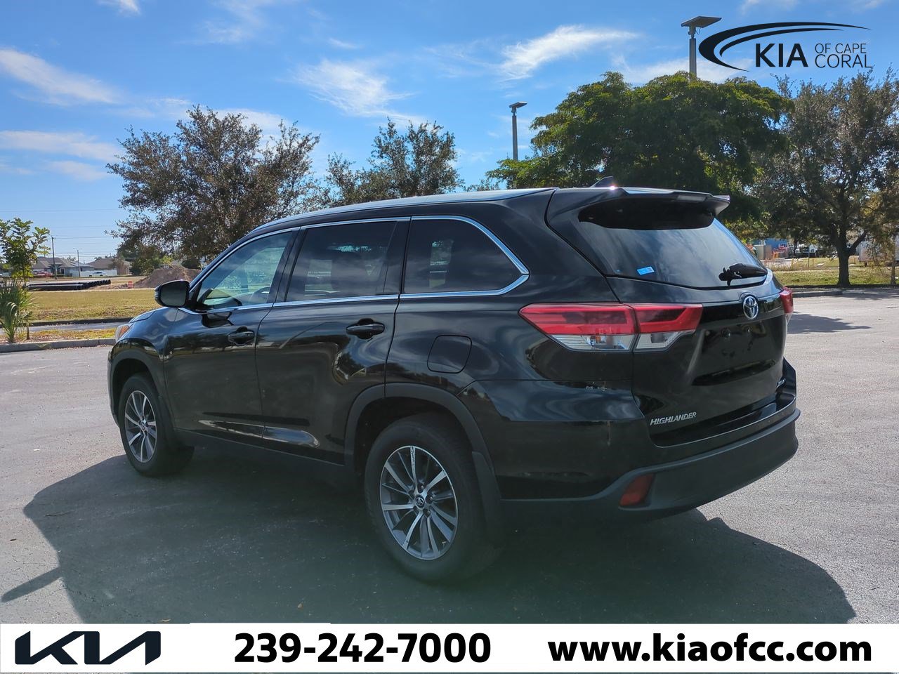 Used 2019 Toyota Highlander XLE image 7