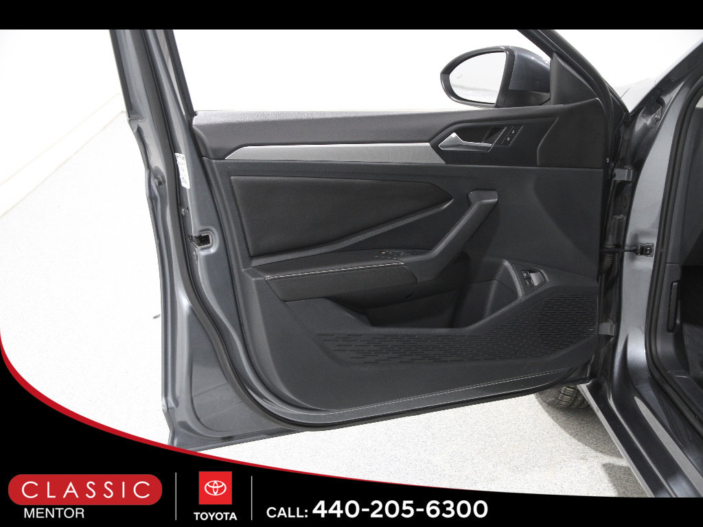 Used 2024 Volkswagen Jetta S image 4