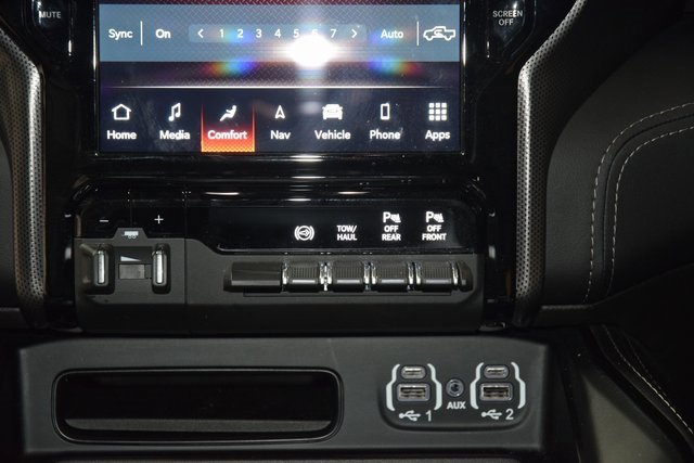 Used 2024 RAM 2500 Limited image 27