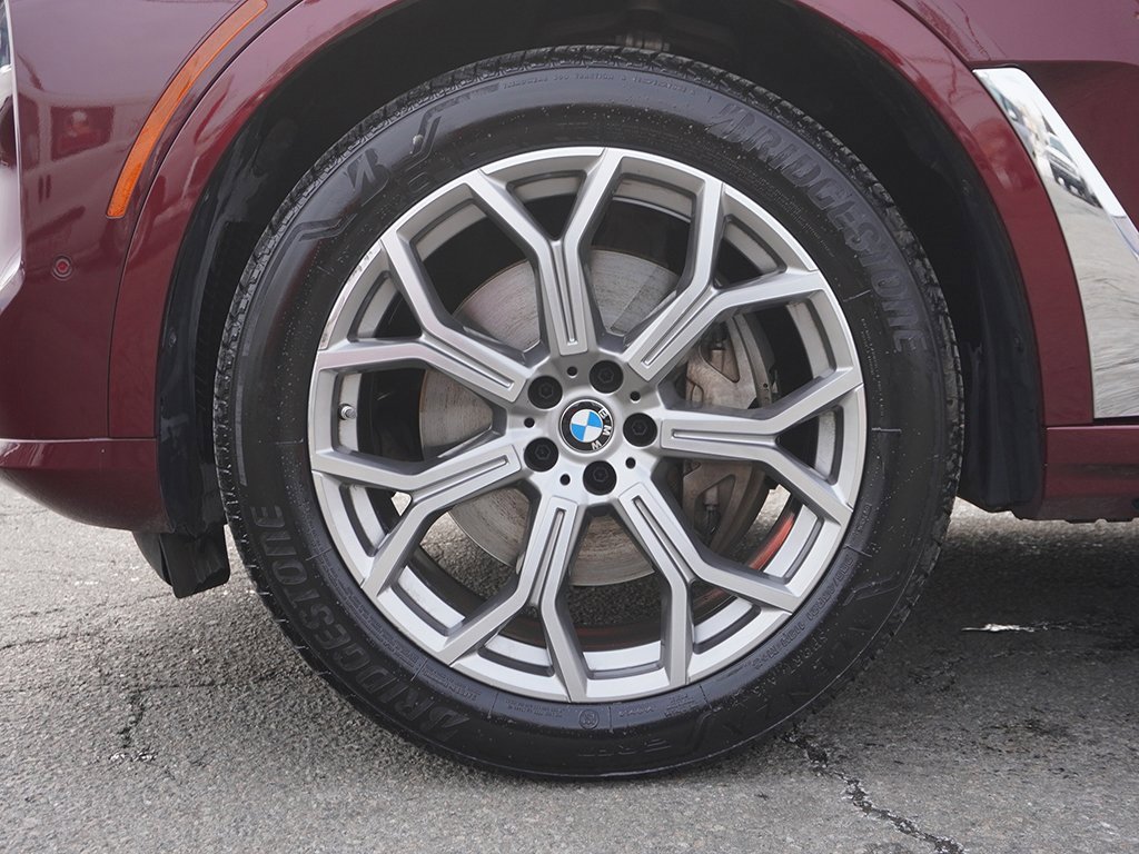 Used 2024 BMW X7 xDrive40i w/ Premium Package image 31