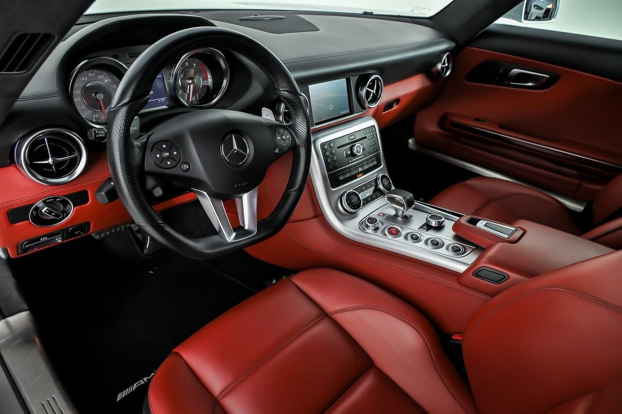 Used 2012 Mercedes-Benz SLS AMG Roadster image 24