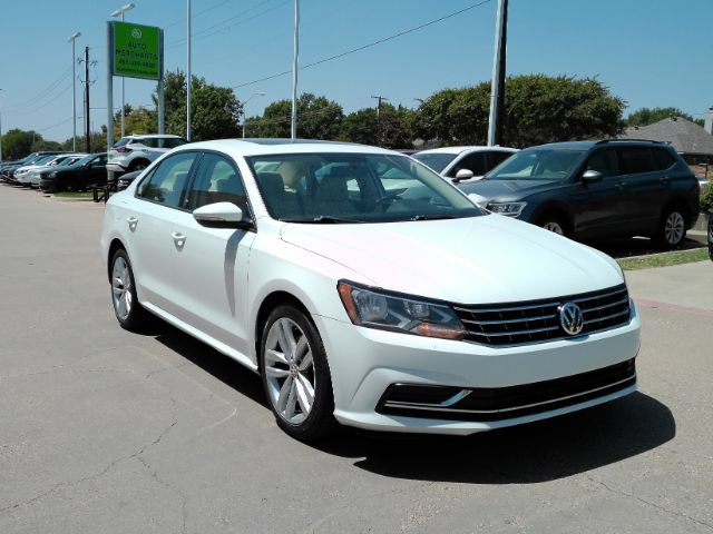 Used 2019 Volkswagen Passat 2.0T Wolfsburg w/ Wheels & Sunroof Package FWD image 4