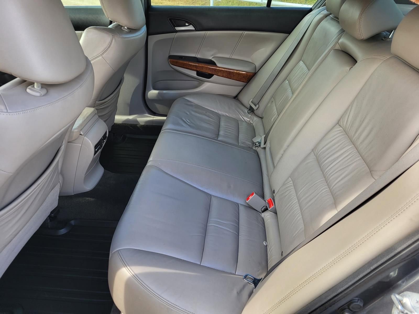 Used 2011 Honda Accord EX-L image 15