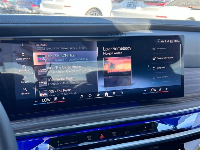 Certified 2024 BMW i7 xDrive60 image 28