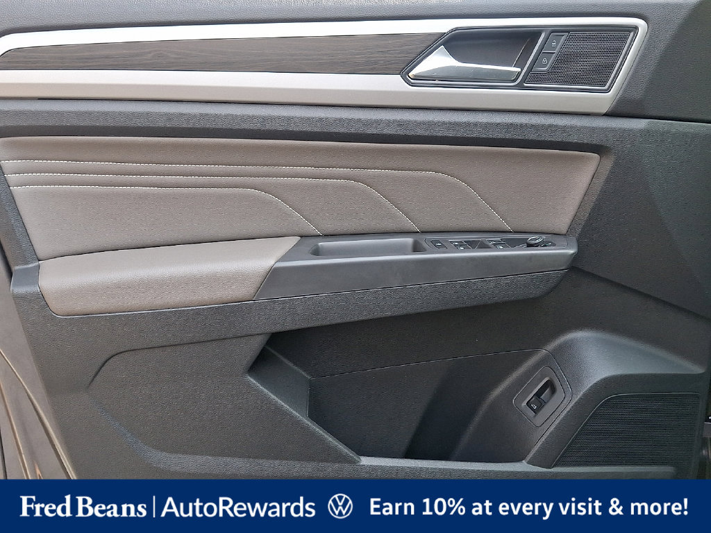 Certified 2023 Volkswagen Atlas SE w/ Panoramic Sunroof Package AWD/4WD image 19